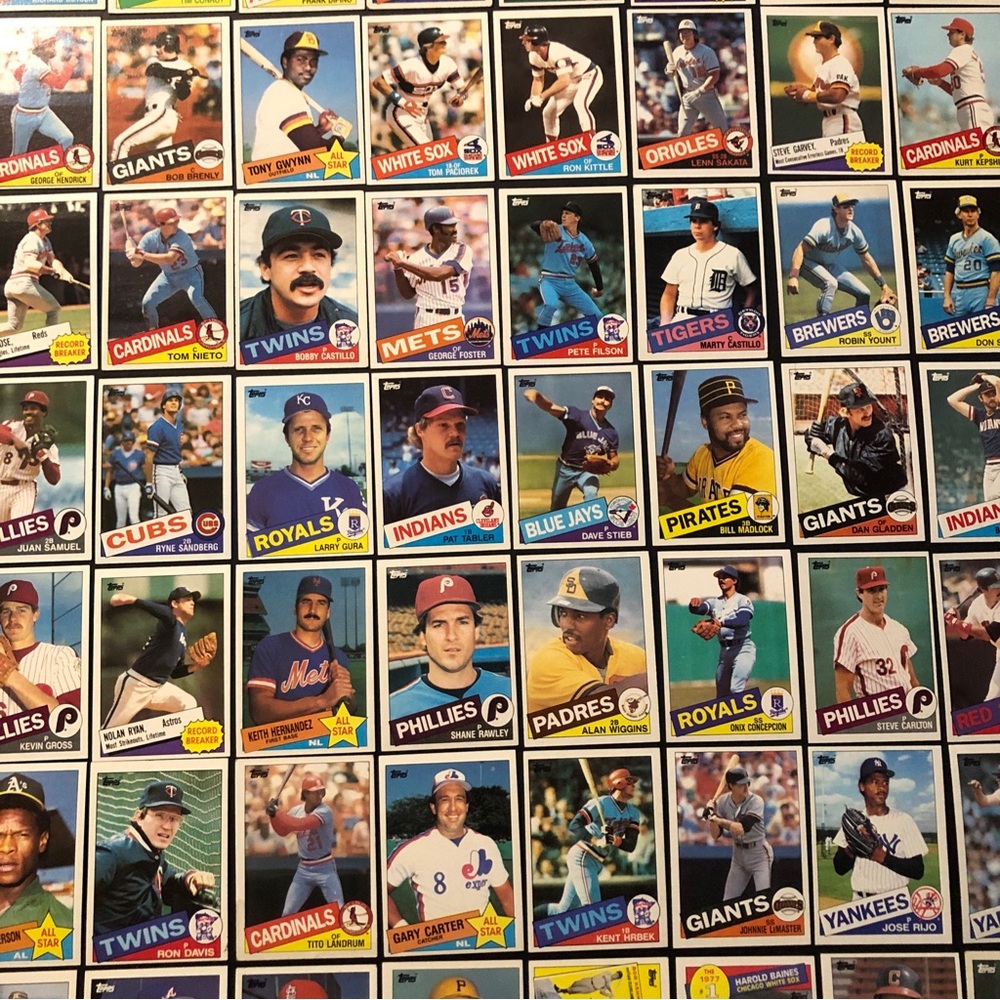 (72) 1985 Topps baseball cards Nolan Ryan Rickey Henderson Sandberg Gwynn Rose